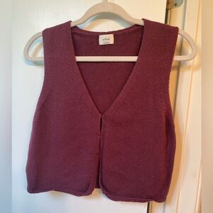 Aritzia Wilfred Basque Sweater Vest in Burgundy